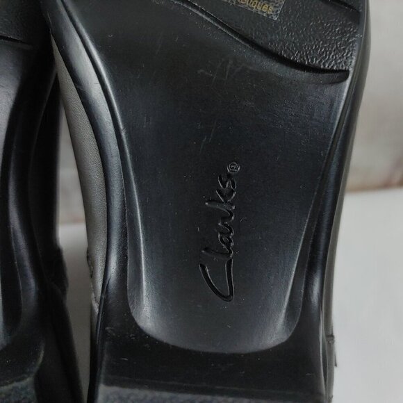 Clarks Bendables Womens Two Tone Gray Brown Leather Ankle Bootie Shoe Size 6.5M - Picture 10 of 10